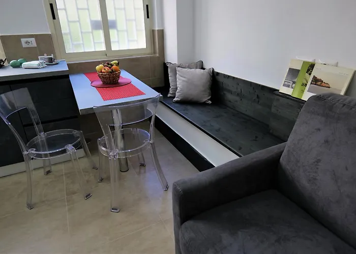 Valeria House
